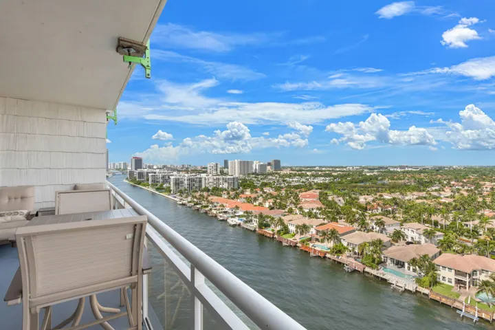 Intracostal view south