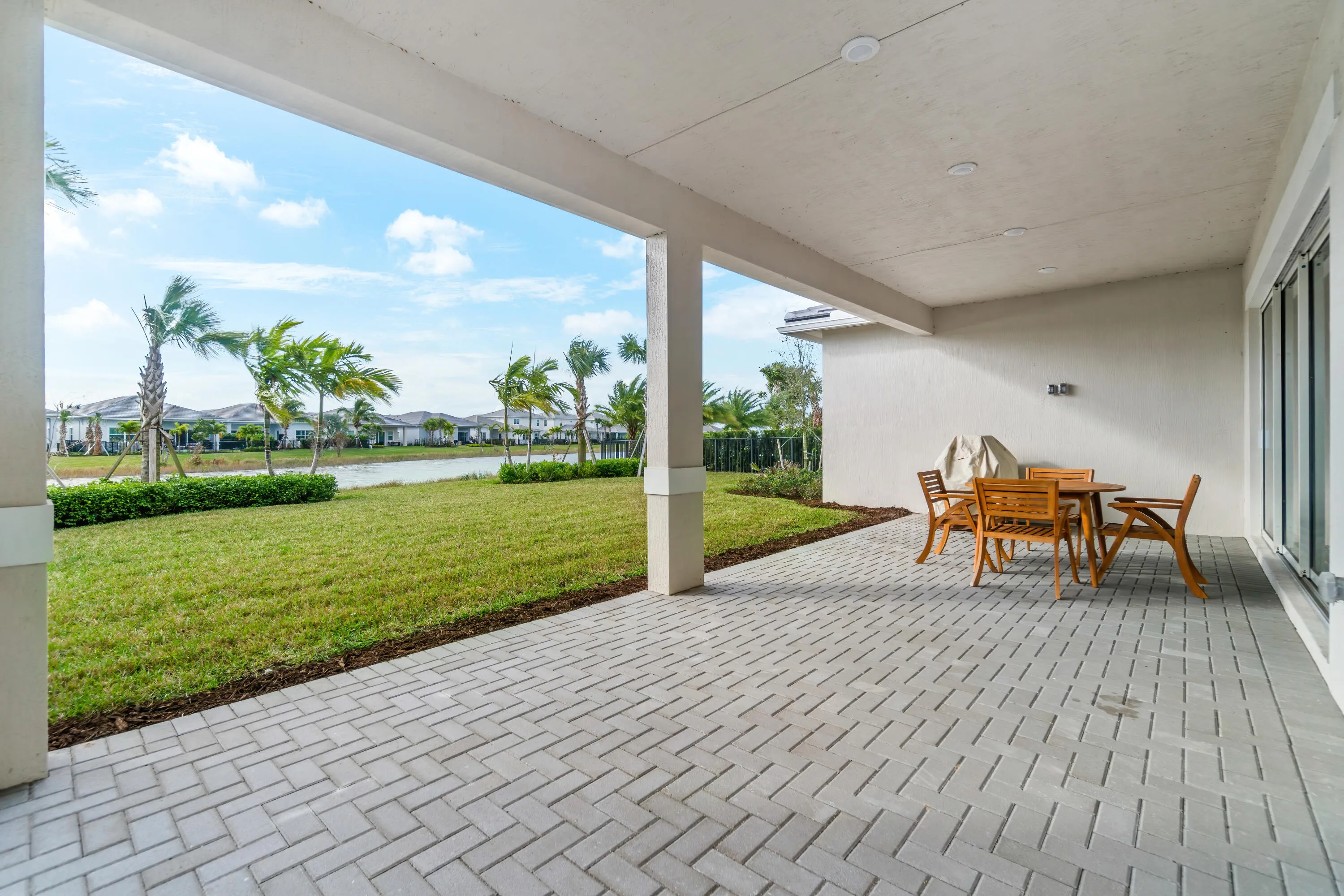 030-12272WaterstoneCircle-PalmBeachGarde