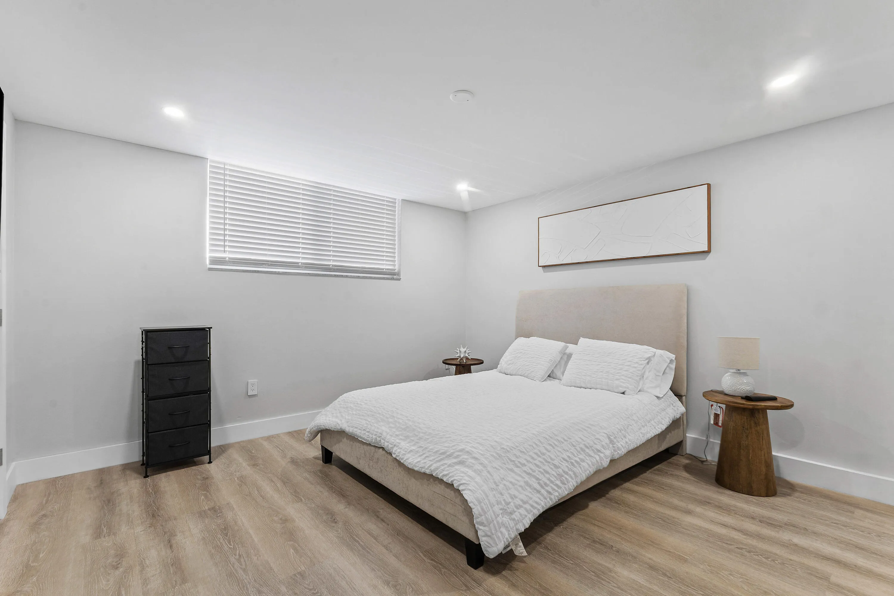018-108ParadiseHarbourBoulevard-107-Nort