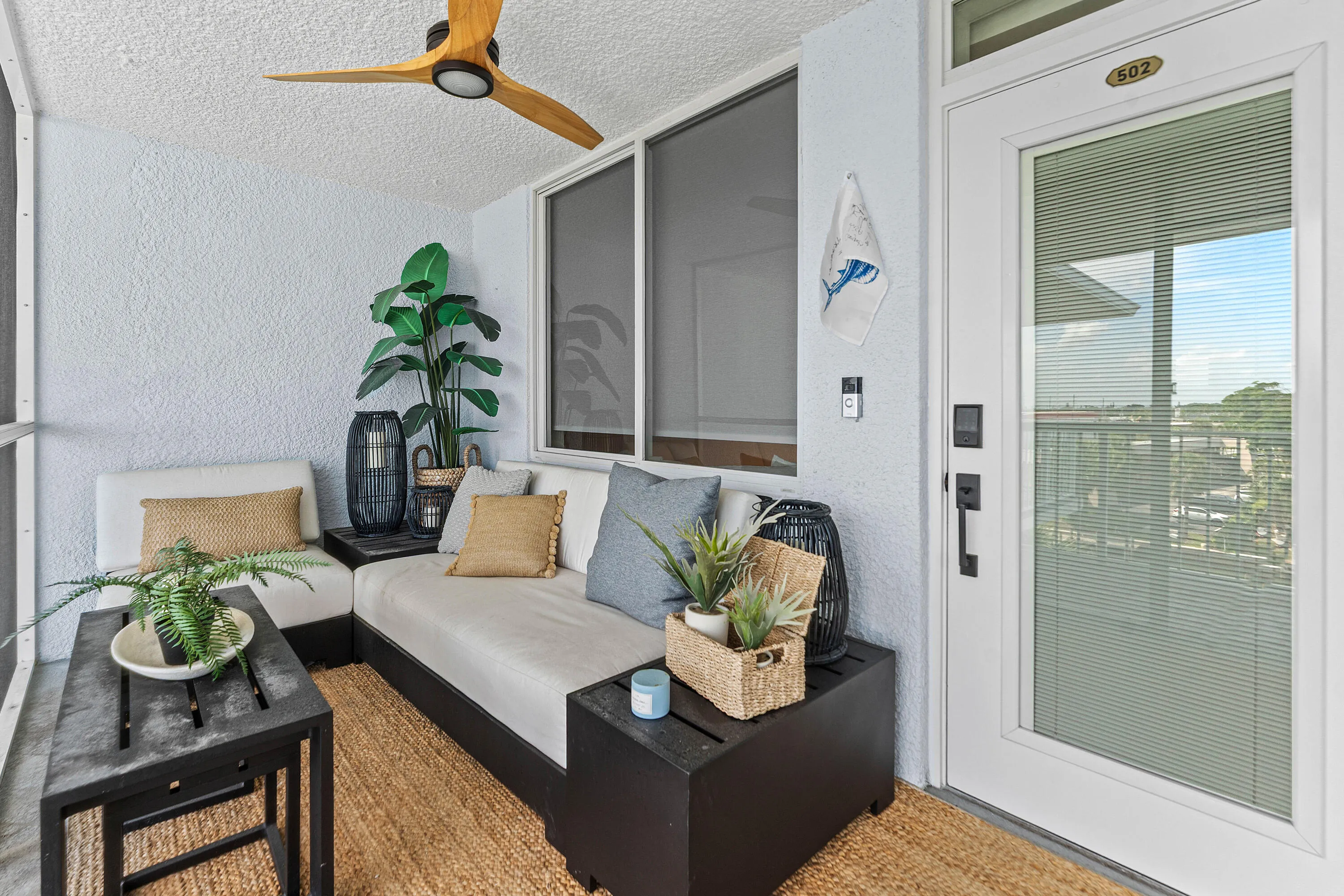 005-108ParadiseHarbourBoulevard-502-Nort