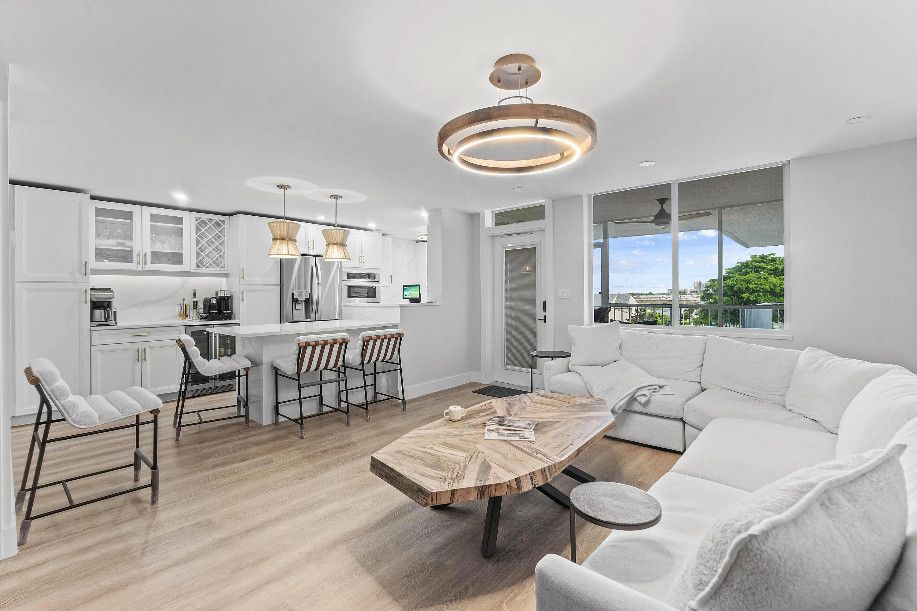 011-108ParadiseHarbourBoulevard-502-Nort