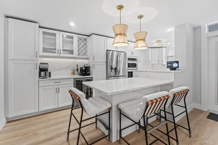 108 Paradise Harbour Boulevard 502