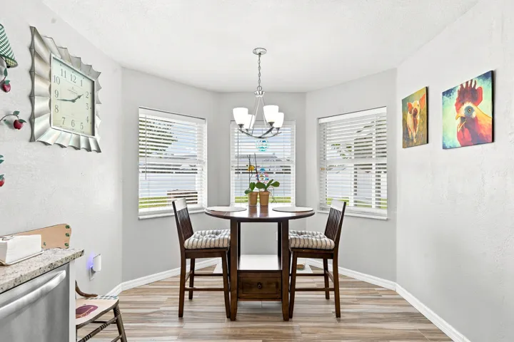 12_dining area
