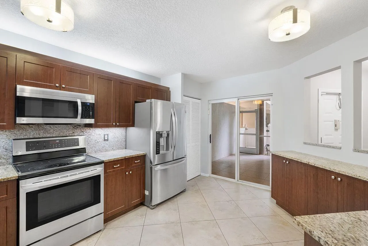 Large Kitchen