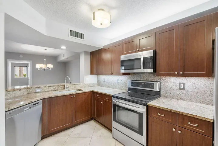 Large Kitchen