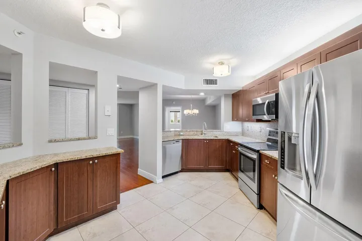 Large Kitchen
