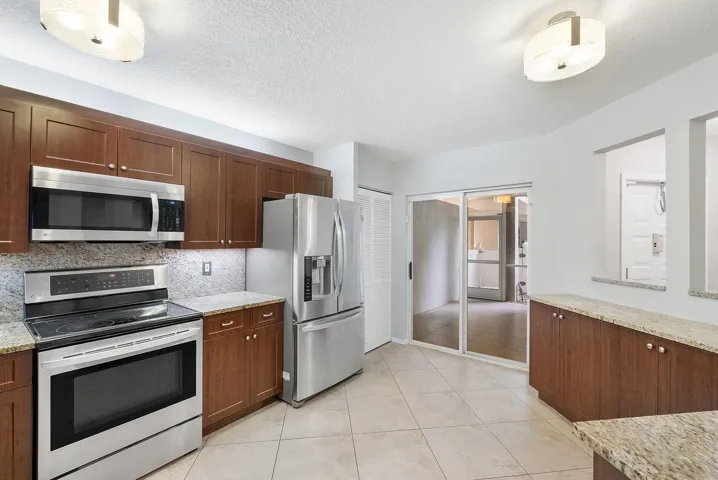 Large Kitchen