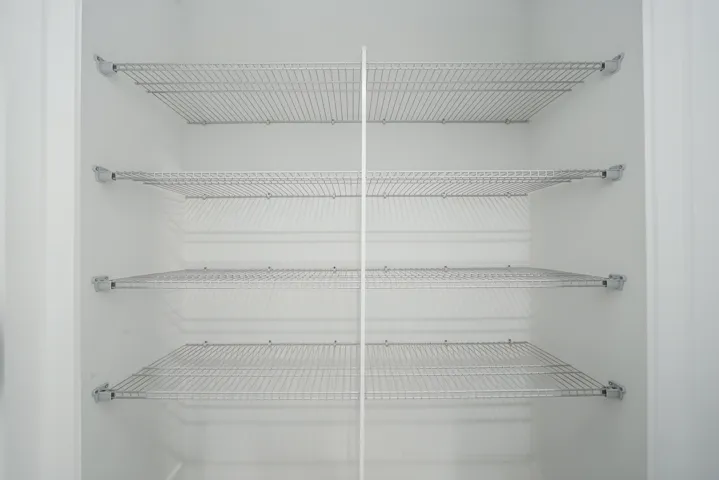 interior - master linen closet 1