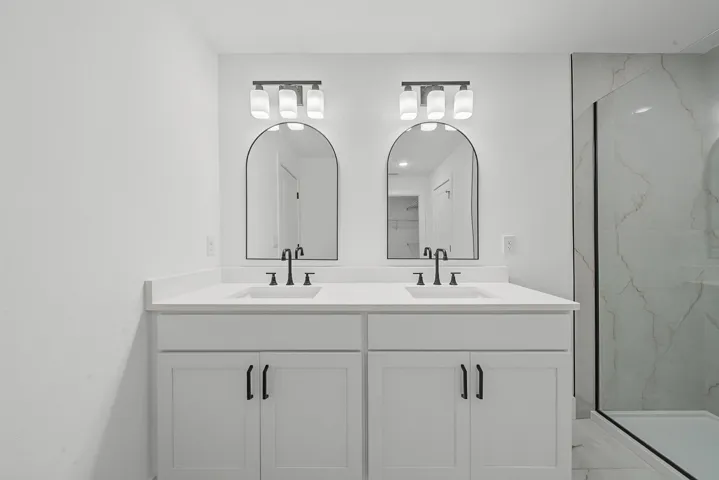 interior - master bathroom 2