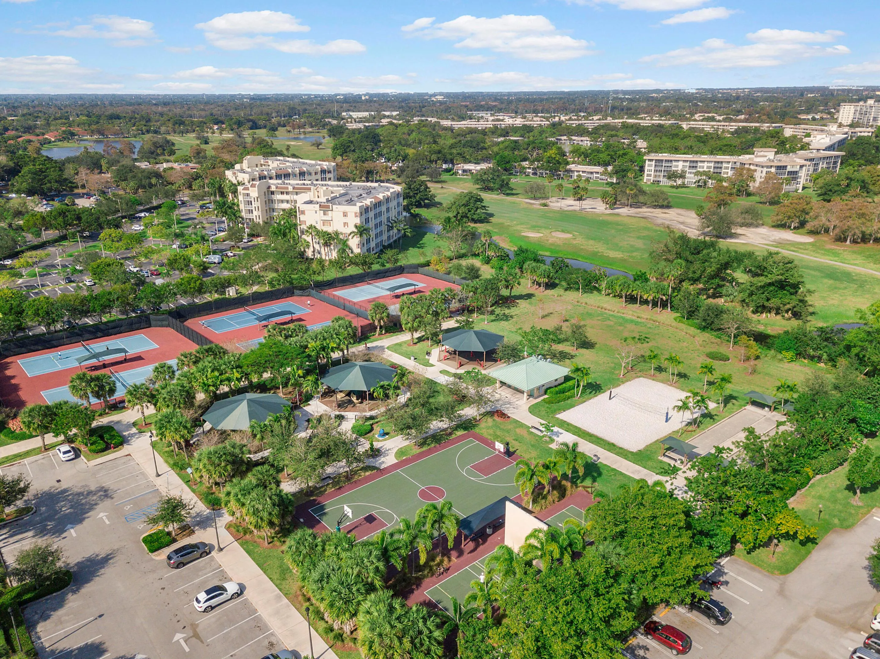 3960 Oaks Clubhouse Dr U306_05