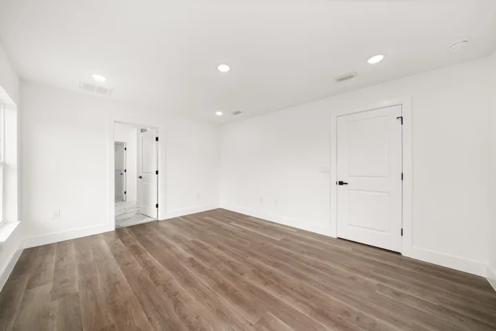 interior - master bedroom 3