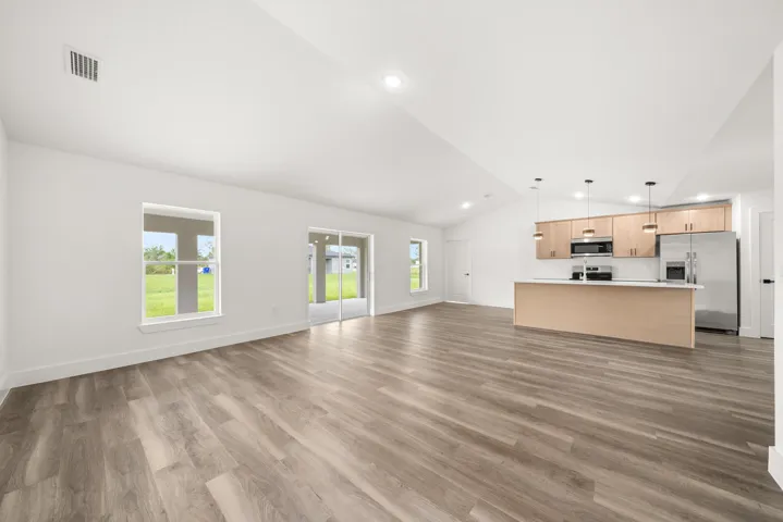 interior - living room 4