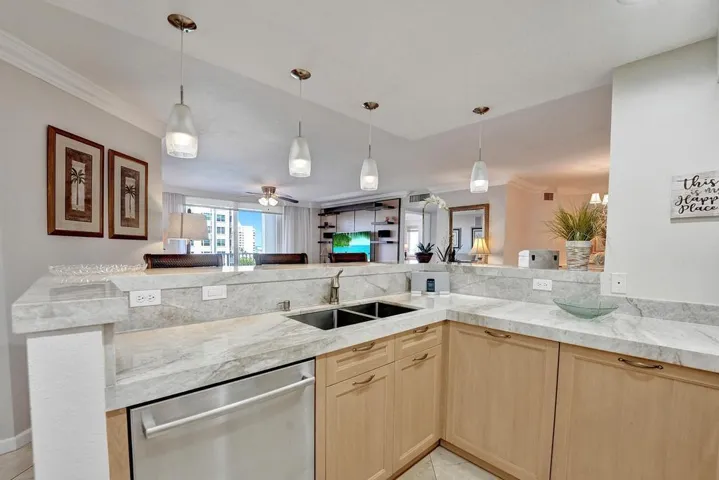 3606 S Ocean Blvd 603 Highland Beach-34