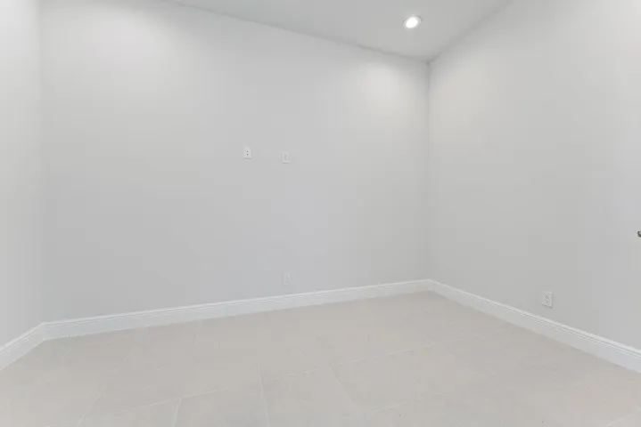 008-12550NautilusCir-WestPalmBeach-SMALL