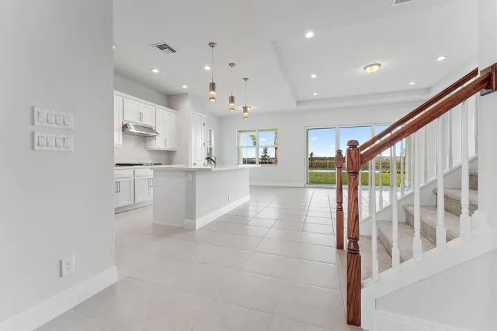 010-12550NautilusCir-WestPalmBeach-SMALL