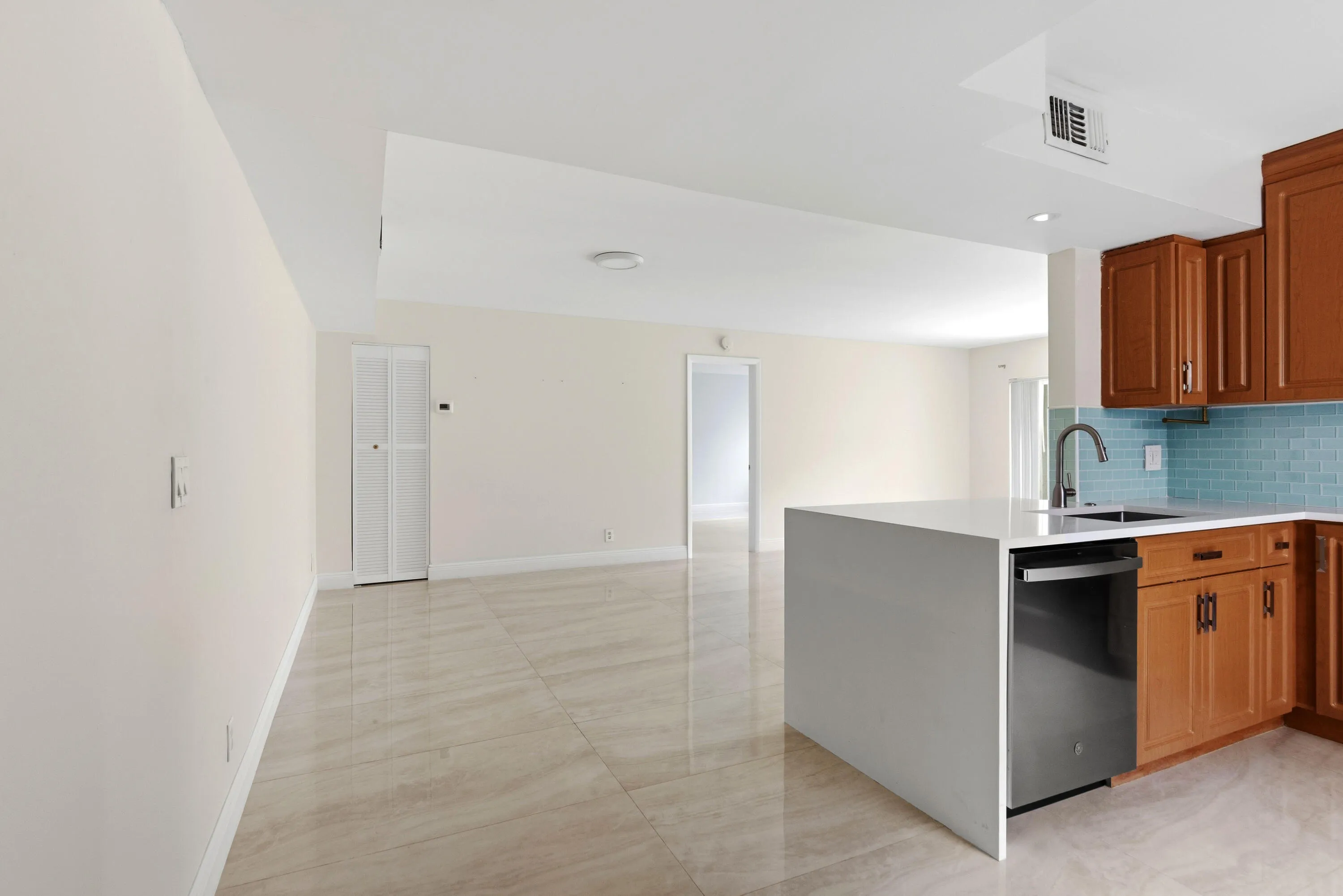 12069 Royal Palm Blvd_003