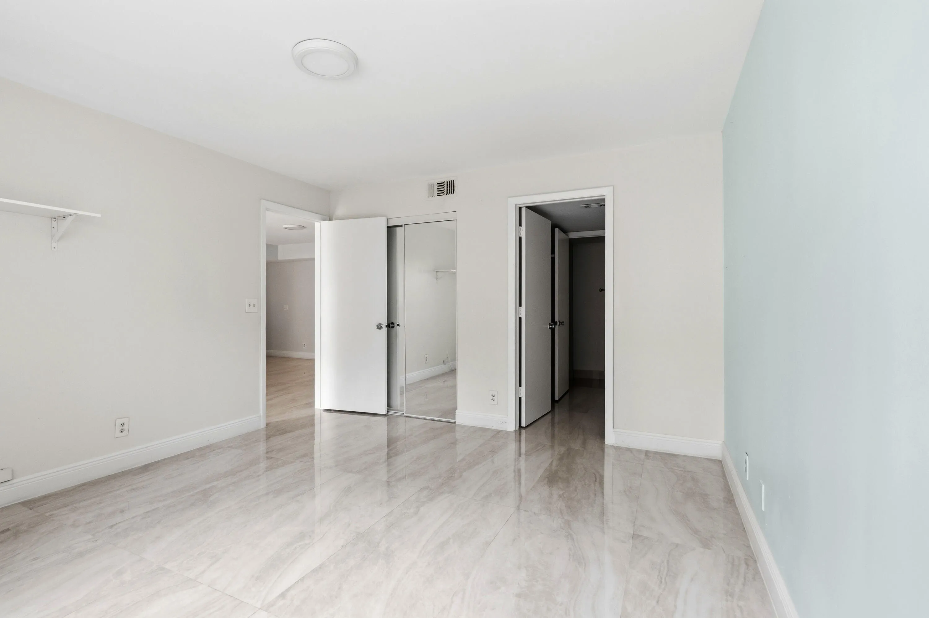 12069 Royal Palm Blvd_017