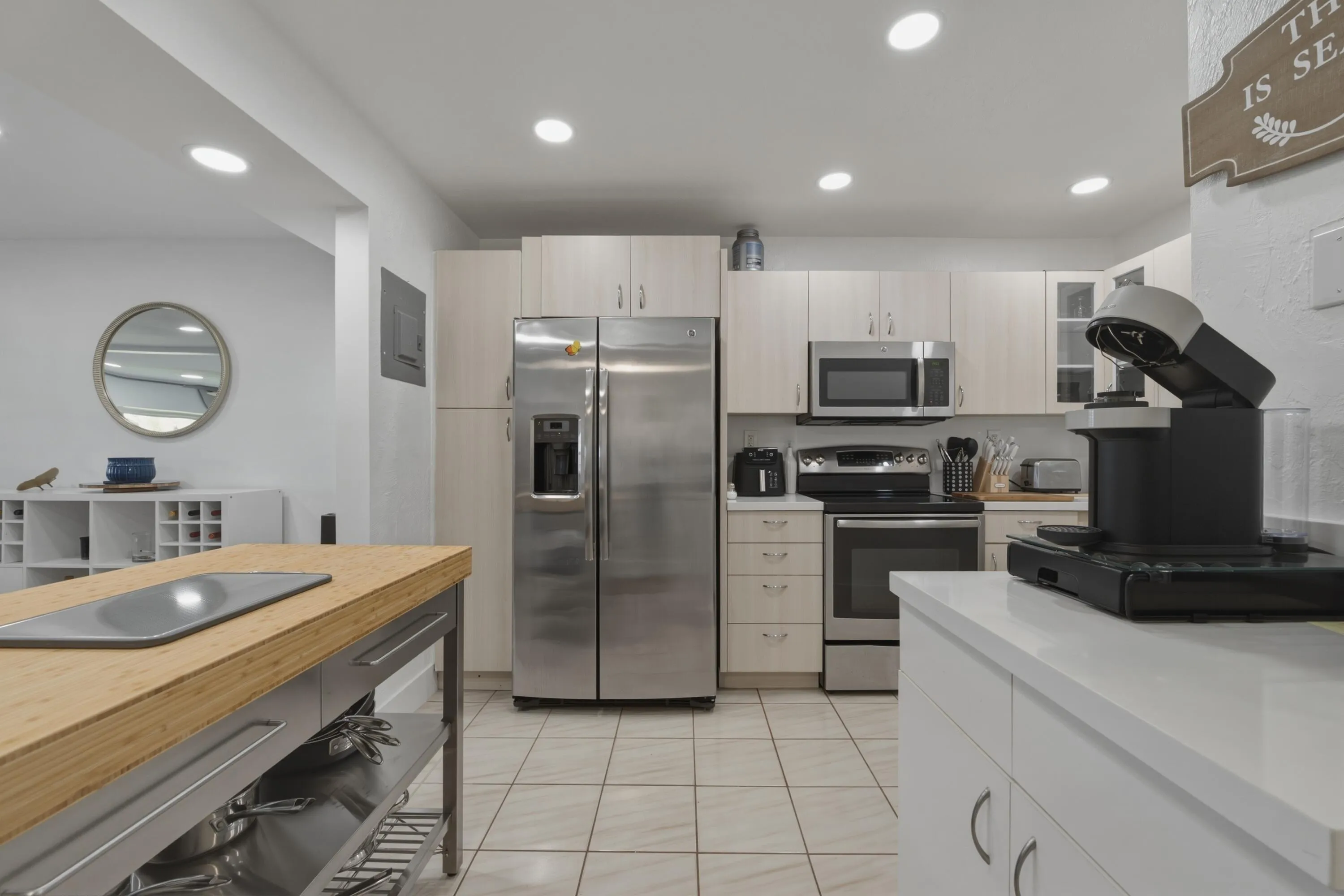 10. Kitchen 1