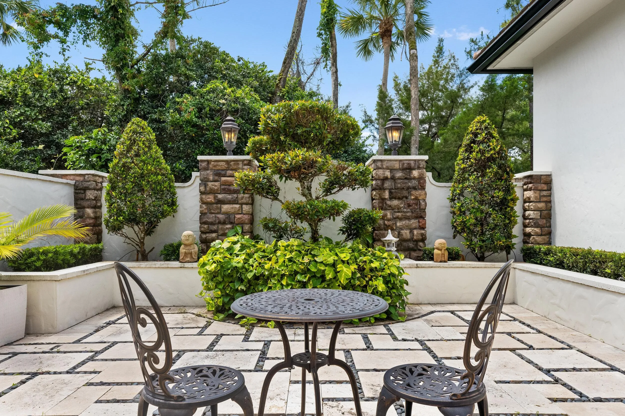 Courtyard 3