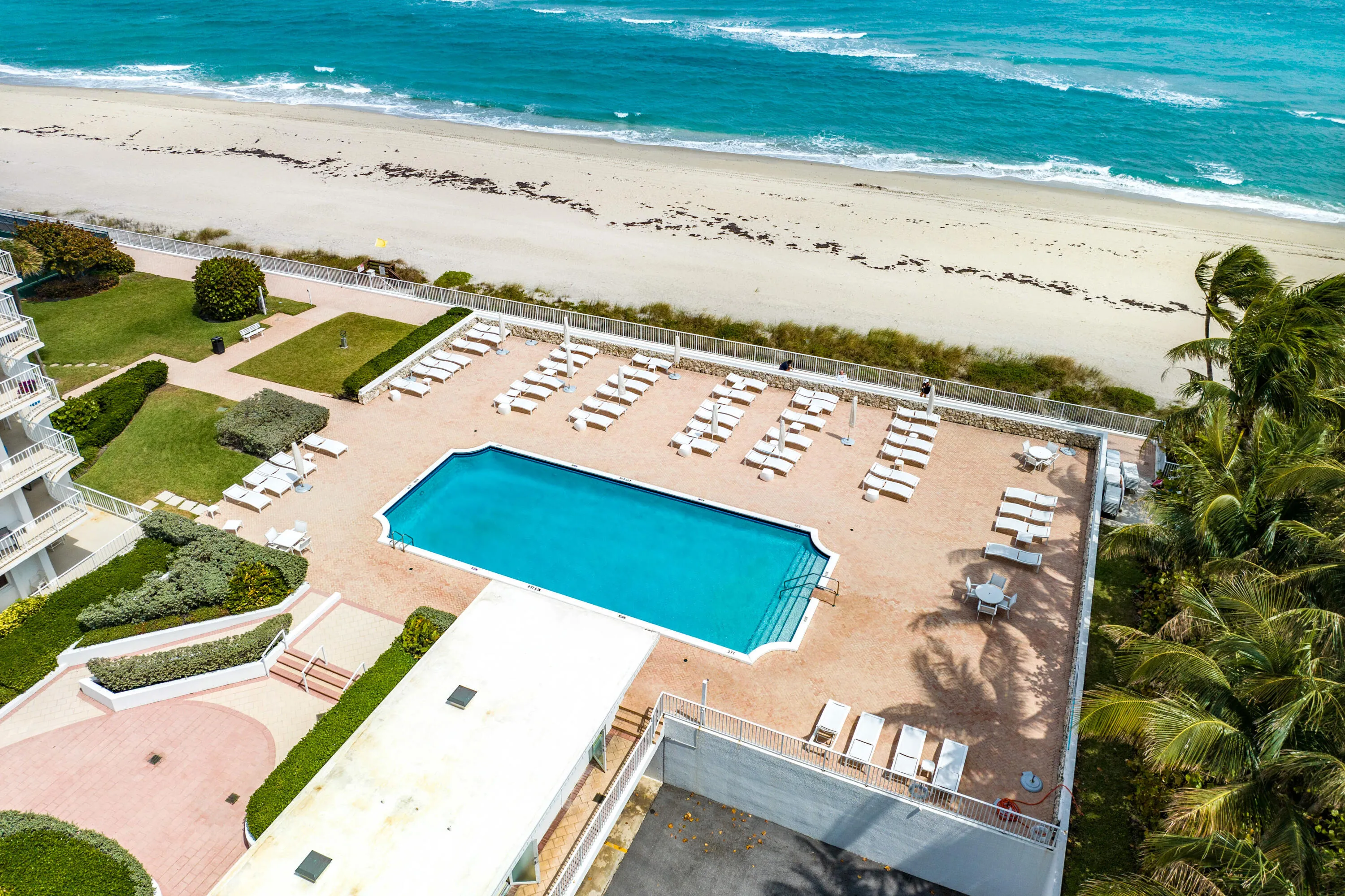 053-2295SouthOceanBoulevard-425-PalmBeac
