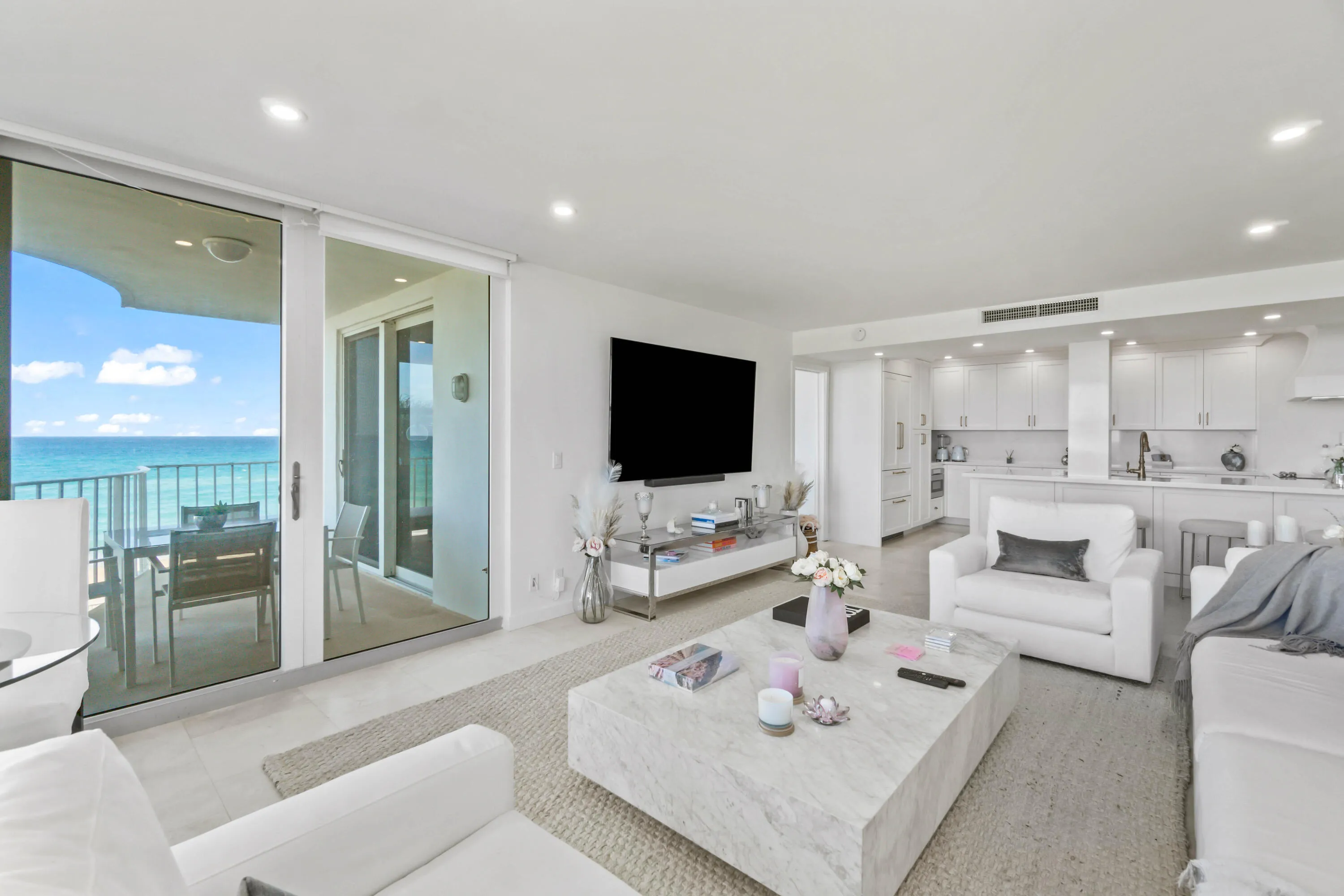 005-2295SouthOceanBoulevard-425-PalmBeac