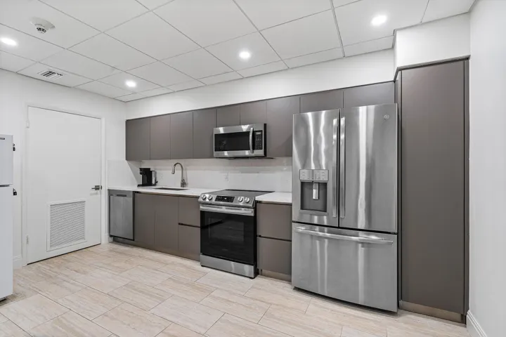 041-2295SouthOceanBoulevard-425-PalmBeac