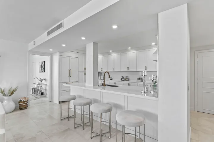 003-2295SouthOceanBoulevard-425-PalmBeac