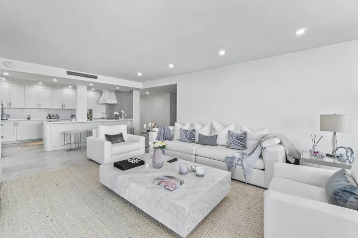 006-2295SouthOceanBoulevard-425-PalmBeac