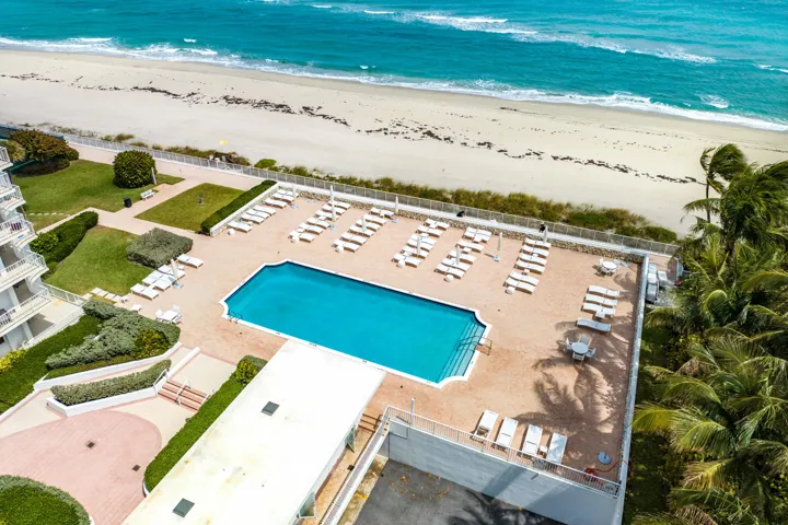 053-2295SouthOceanBoulevard-425-PalmBeac