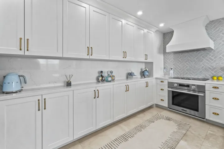 010-2295SouthOceanBoulevard-425-PalmBeac