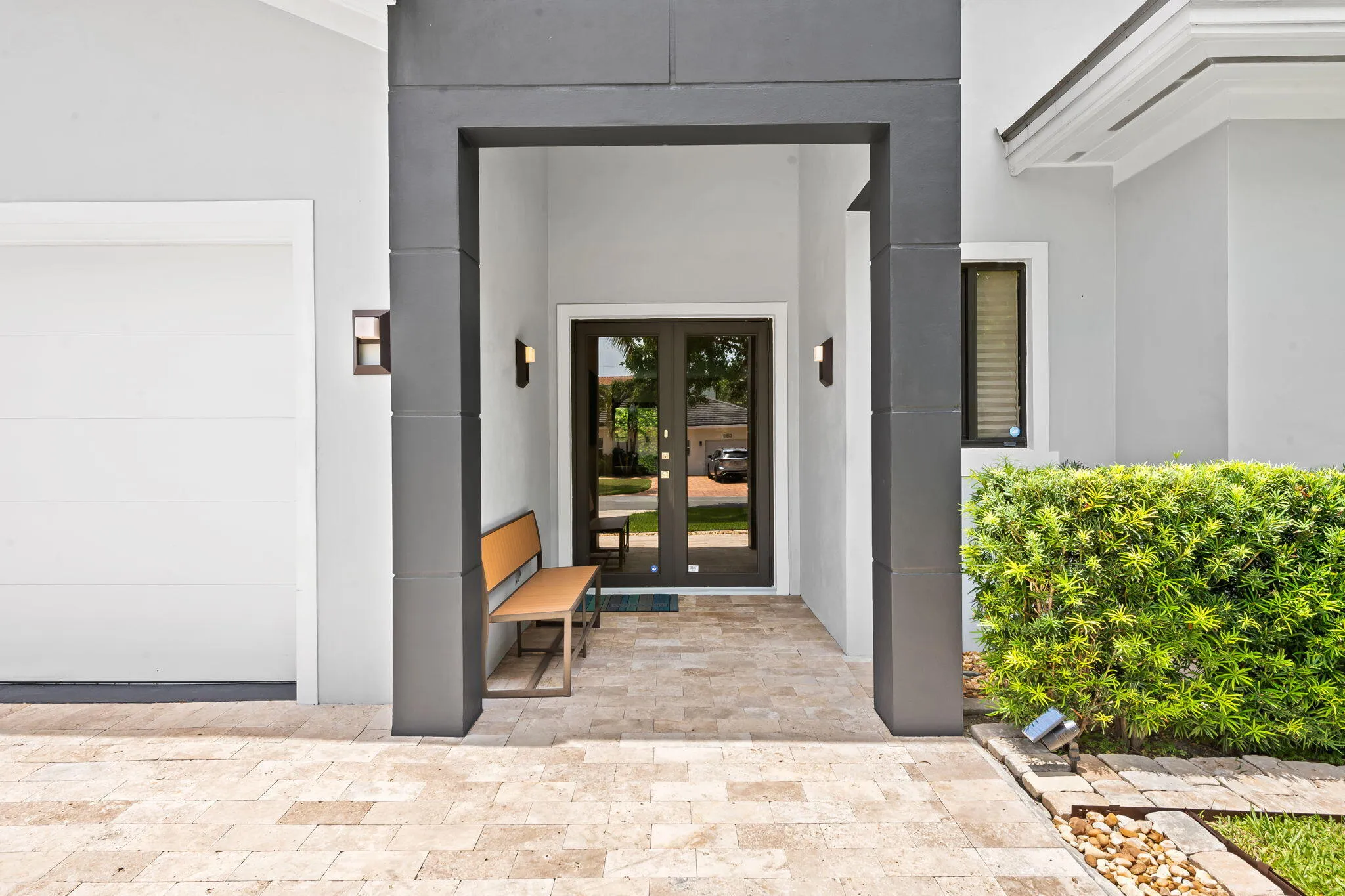 3209 Doorway