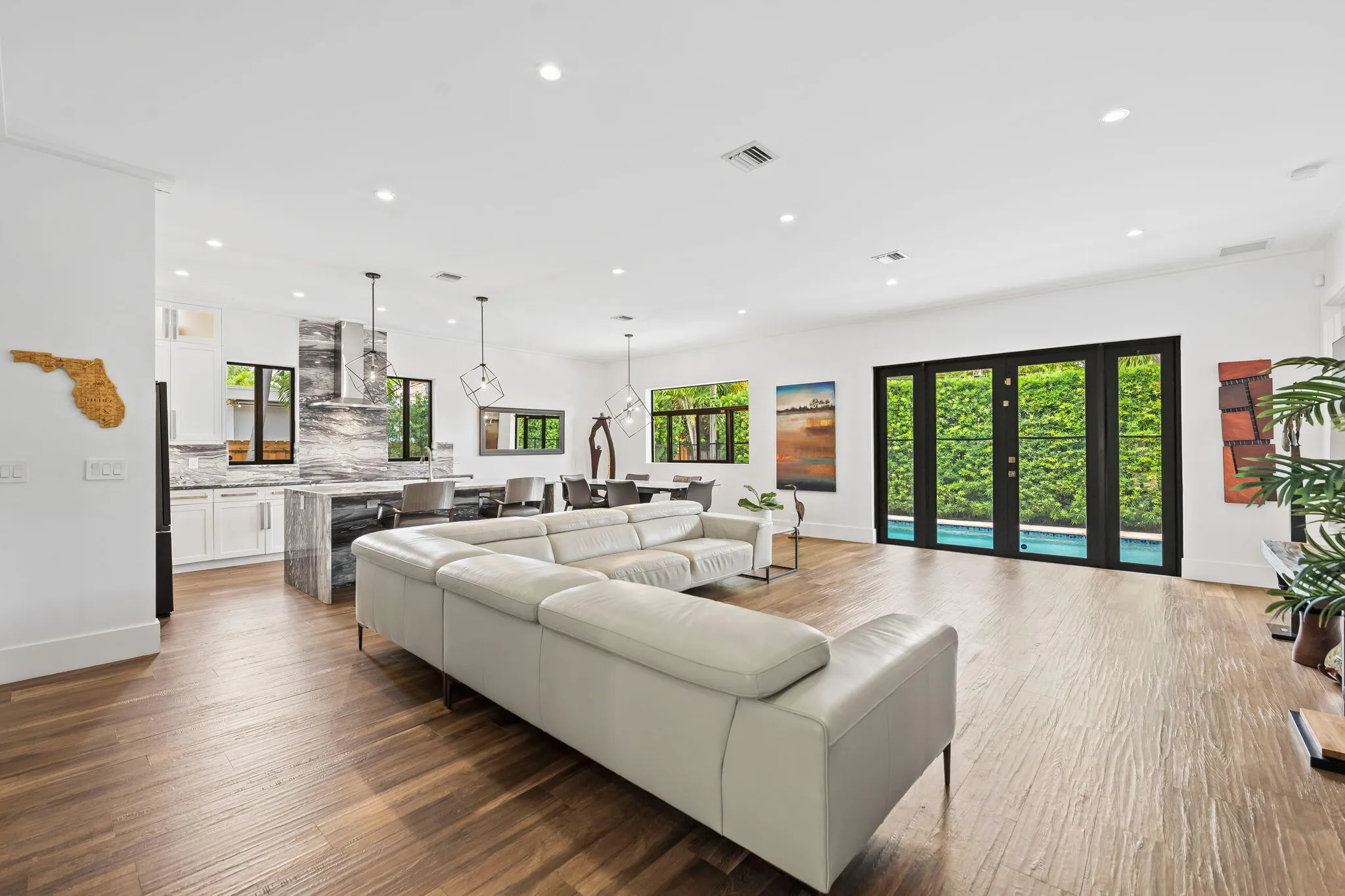 3209 family room