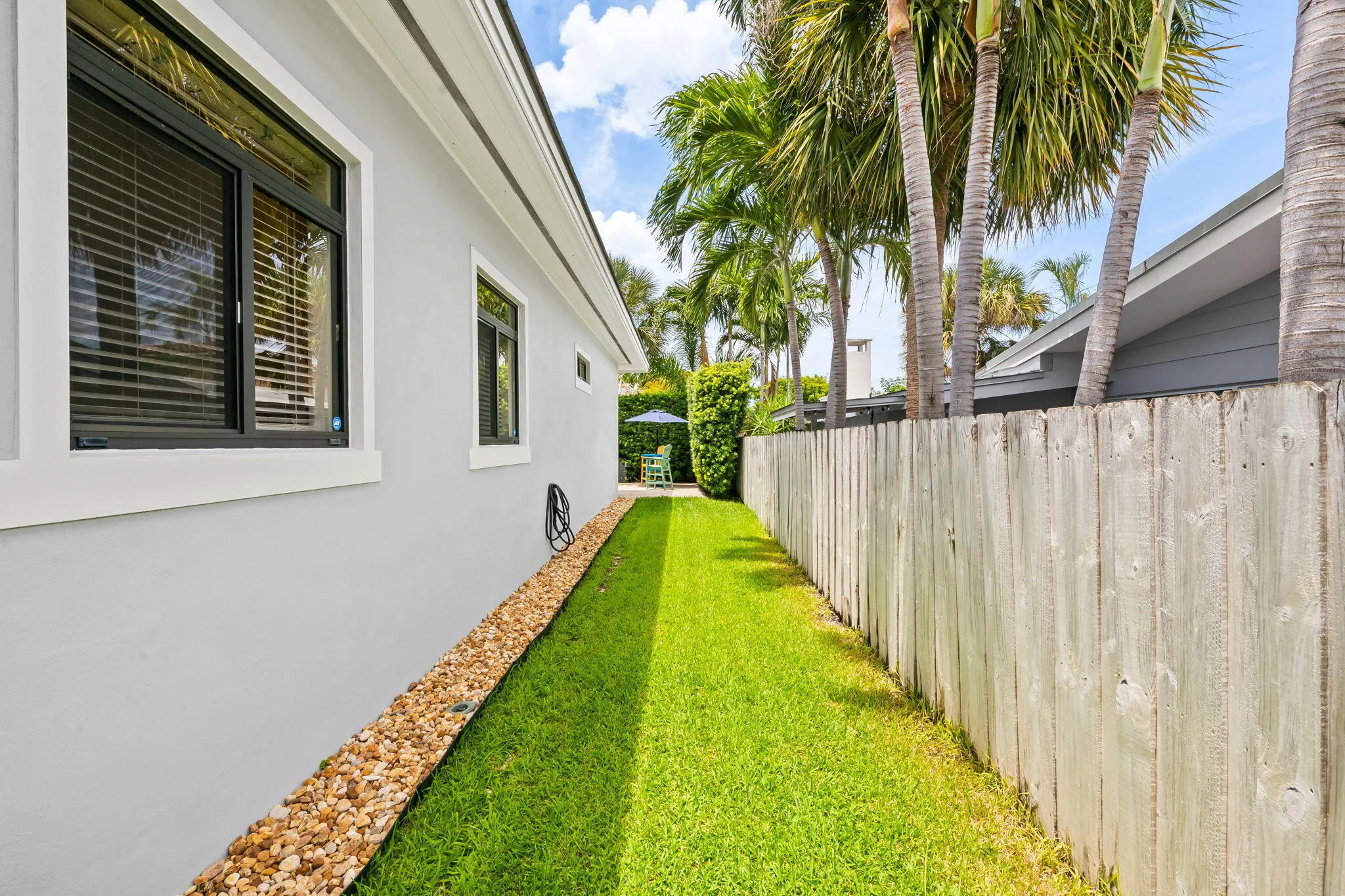 3209 side yard