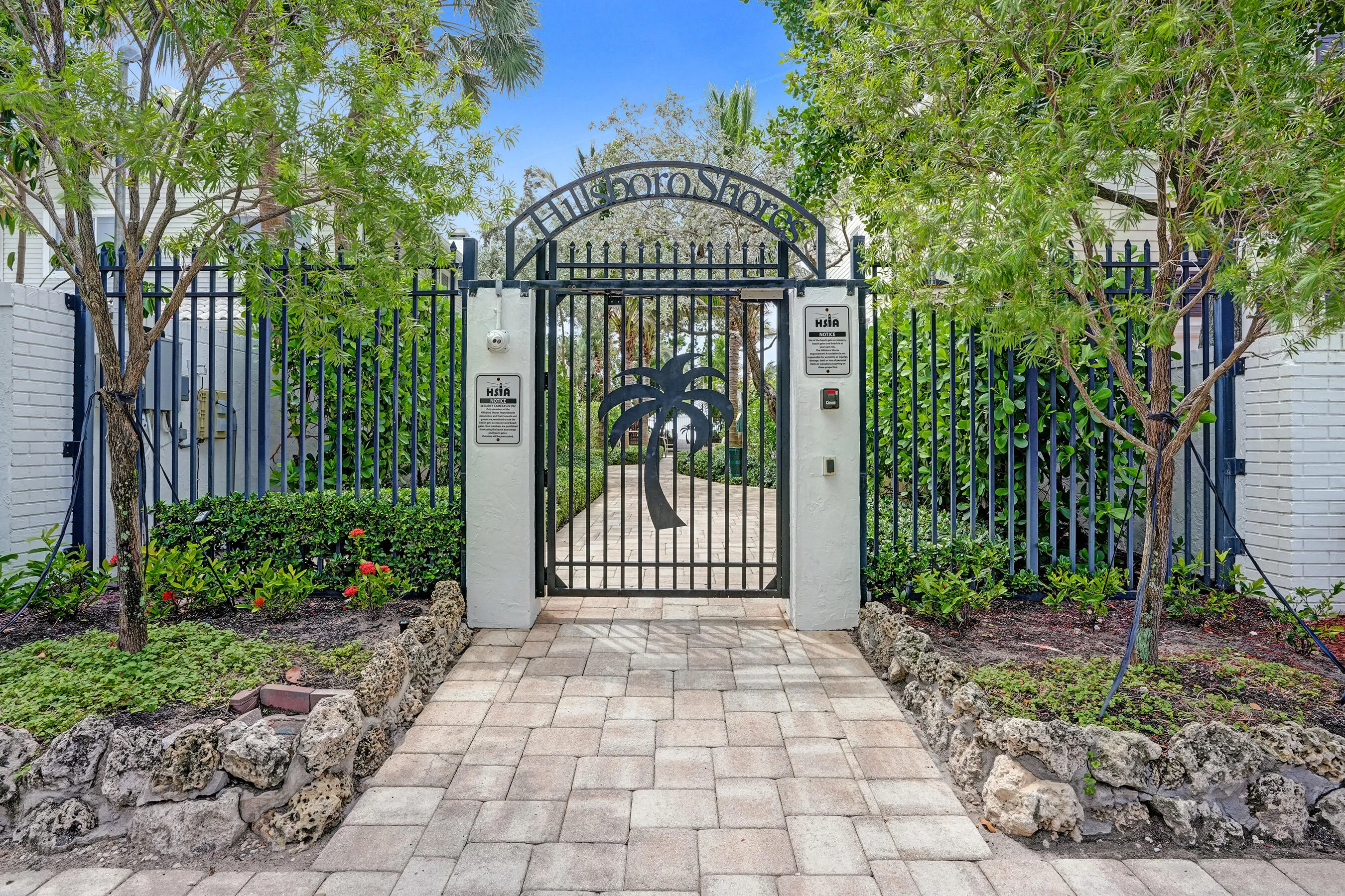 2111 - Hillsboro shores gate