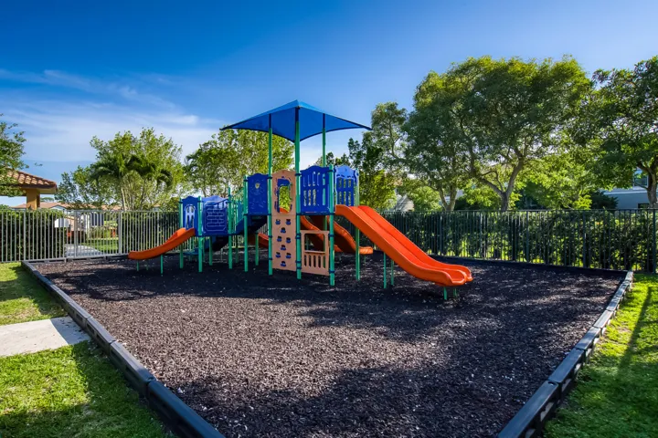 5323 Santa Maria Ave 55