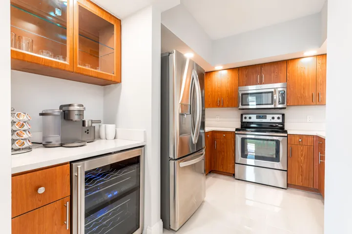 100 N Federal Hwy Unit 1021