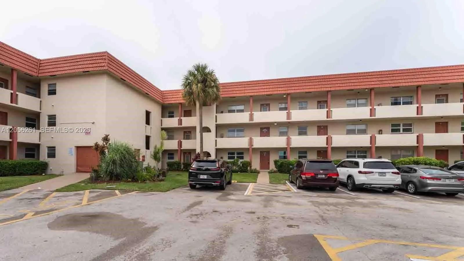 2931 E Sunrise Lakes Dr # 109SUNRISE, FL 33322-1706