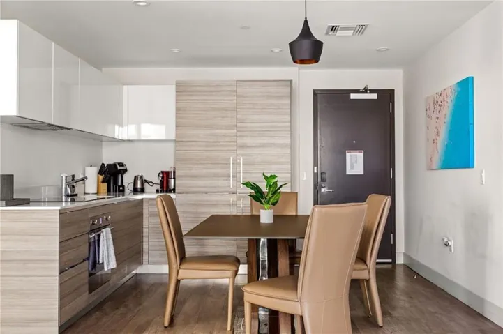 Kitchen/Dining