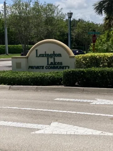 Lexington Lakes Entrance