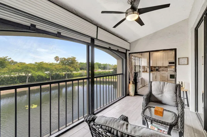 SCREENED BALCONY