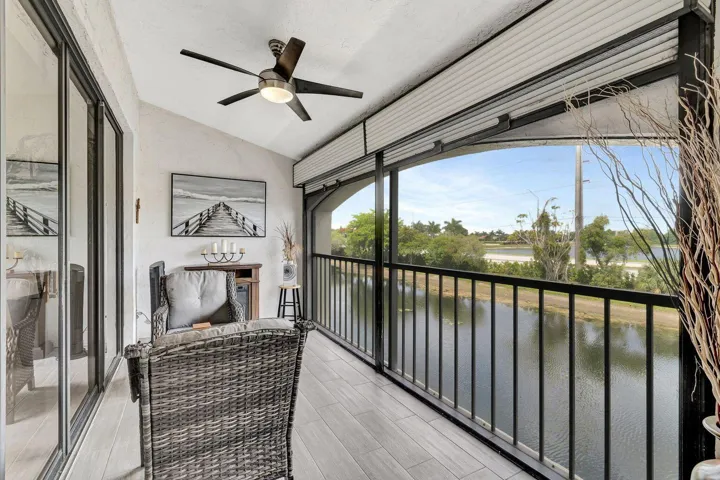 SCREENED BALCONY