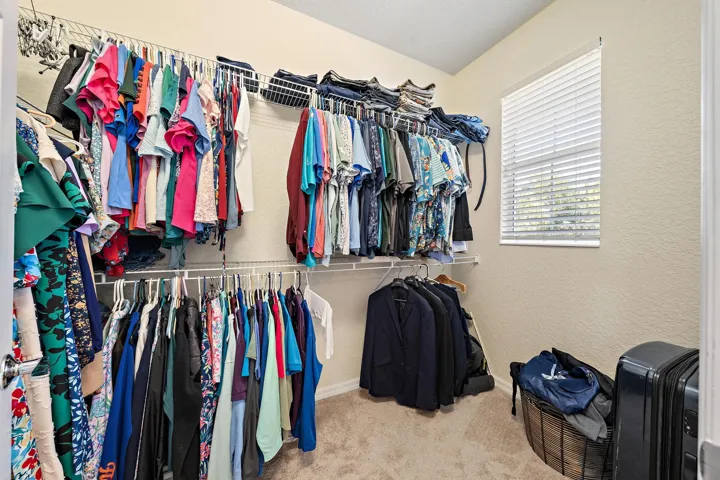 Master Bedroom Walk in