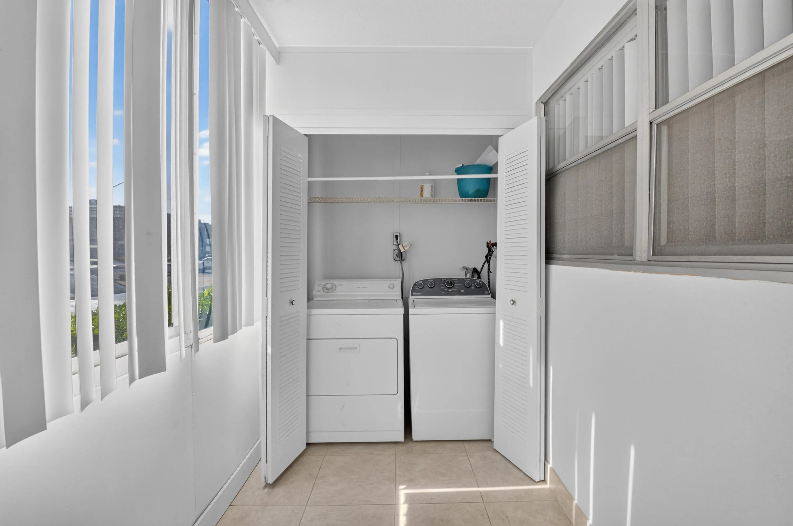 washer / dryer