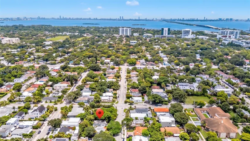 Minutes to Design District and Mimo