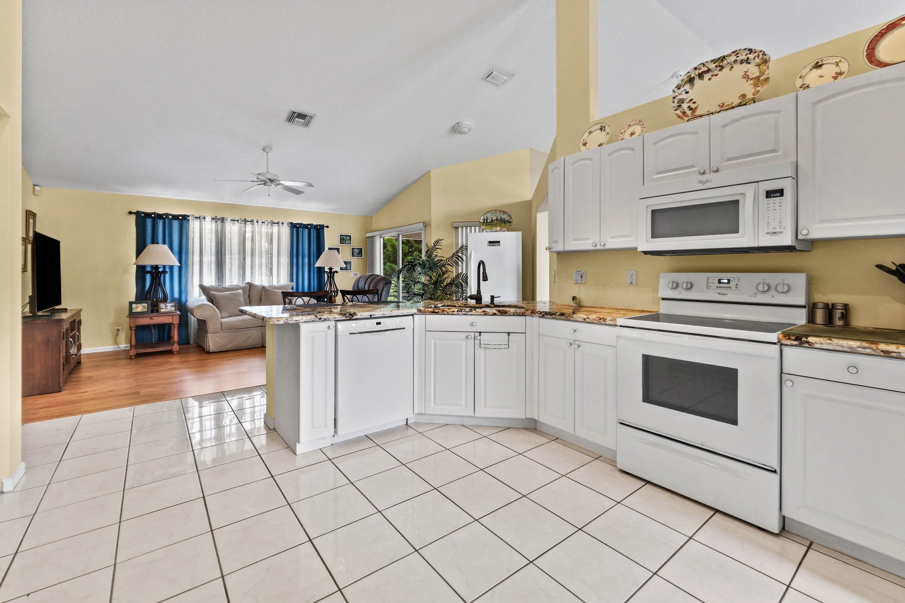 017-157MontereyWay-WestPalmBeach-FL-3341