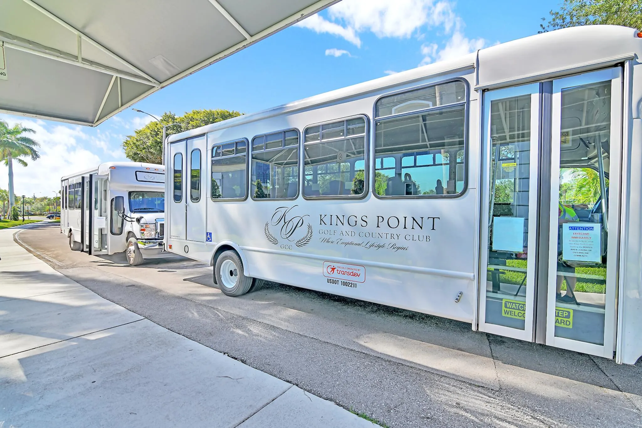 Kings Point Golf and Country Club shuttle service