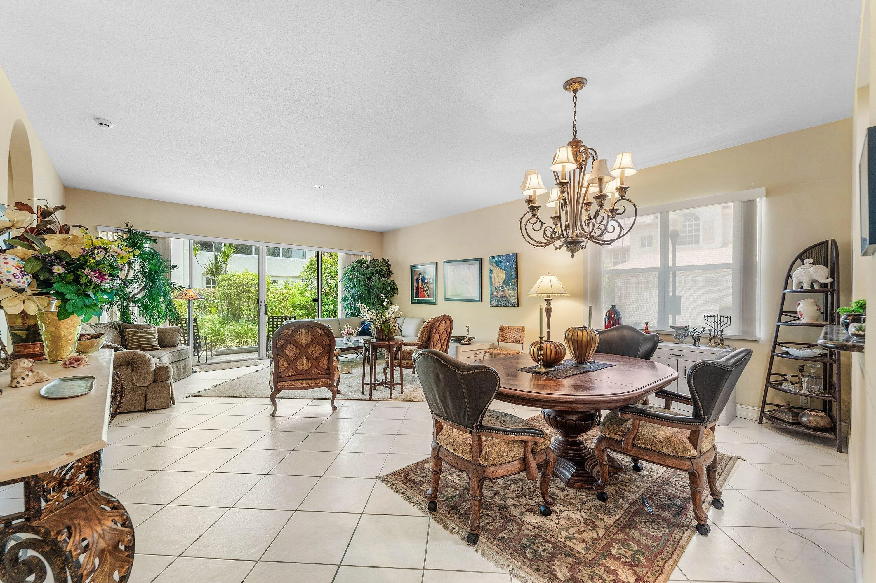 Dining Area / Living Room