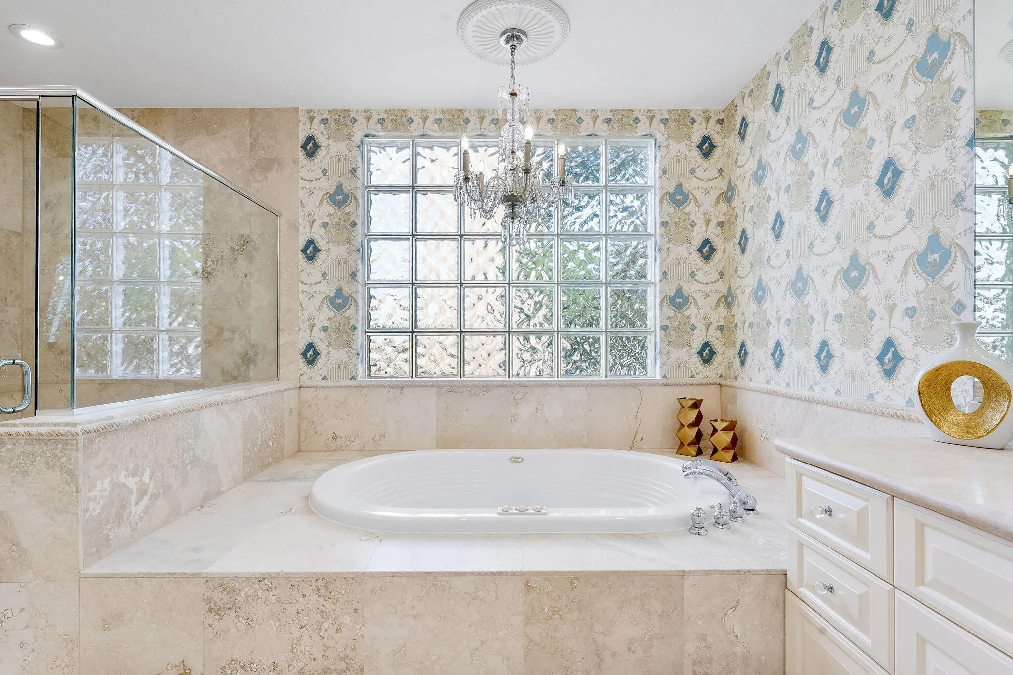 Primary Ensuite - Spa Tub.