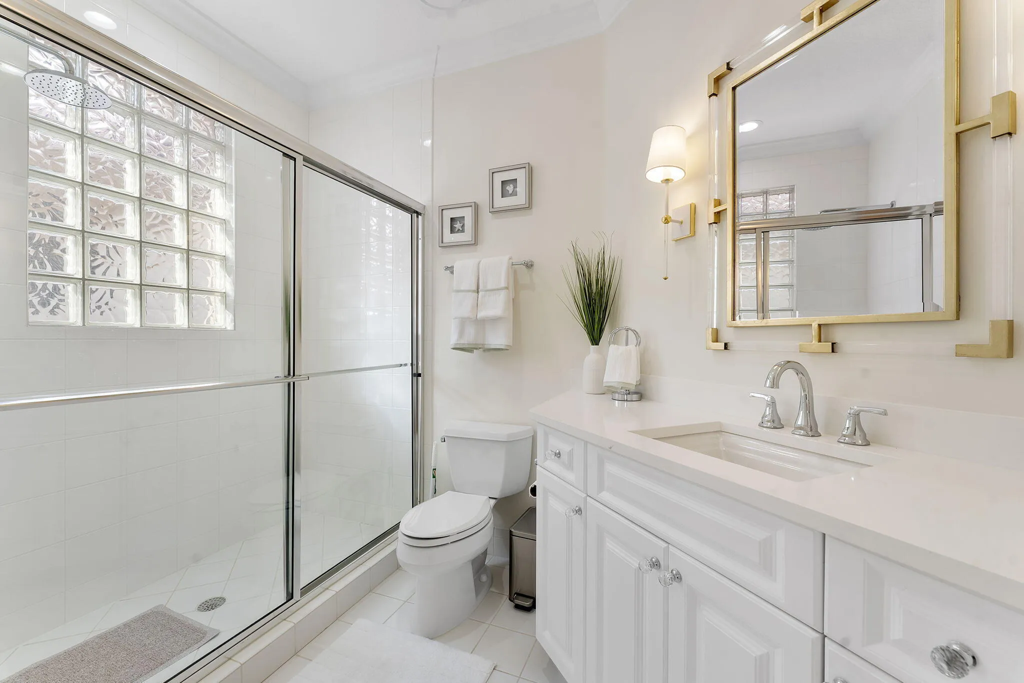 Ensuite for Guest Room 2 - Upstairs.