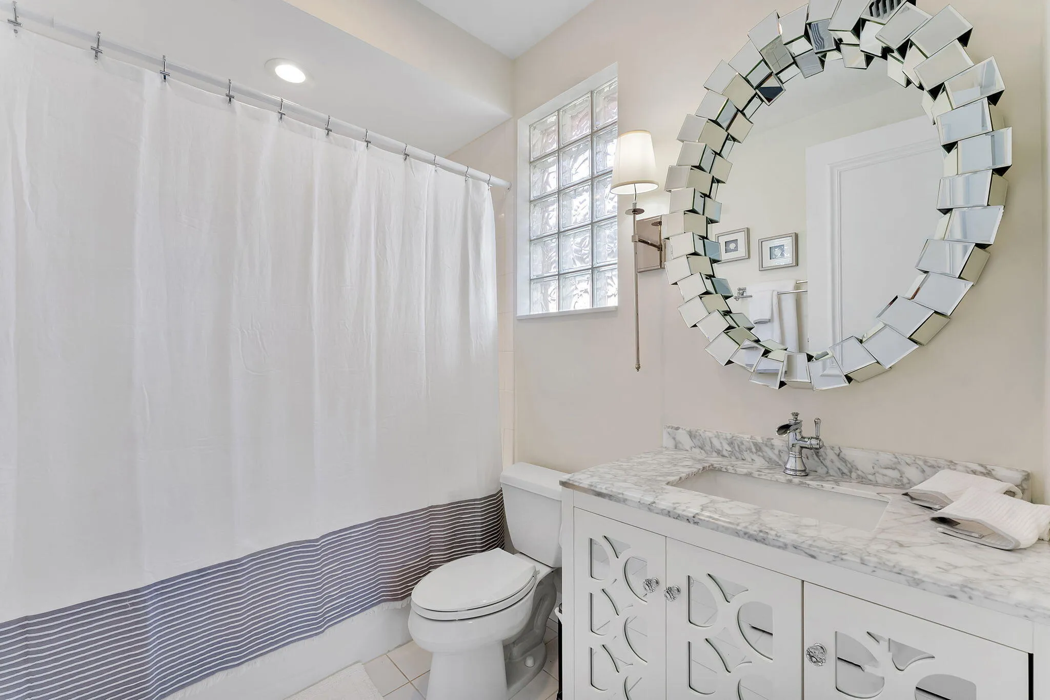 Ensuite for Guest Room 3 - Upstairs.